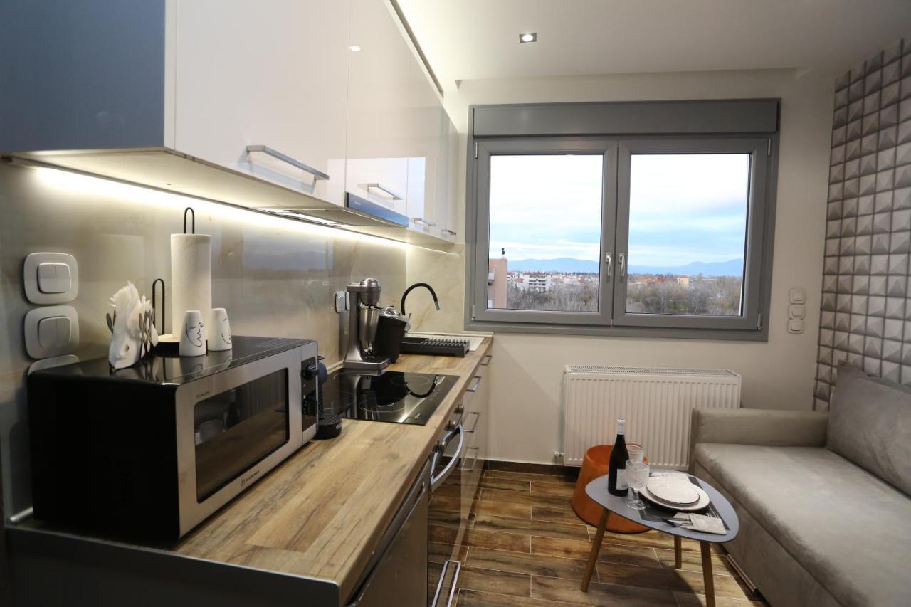 LA Larissa Luxury Apartments Dafne Extérieur photo