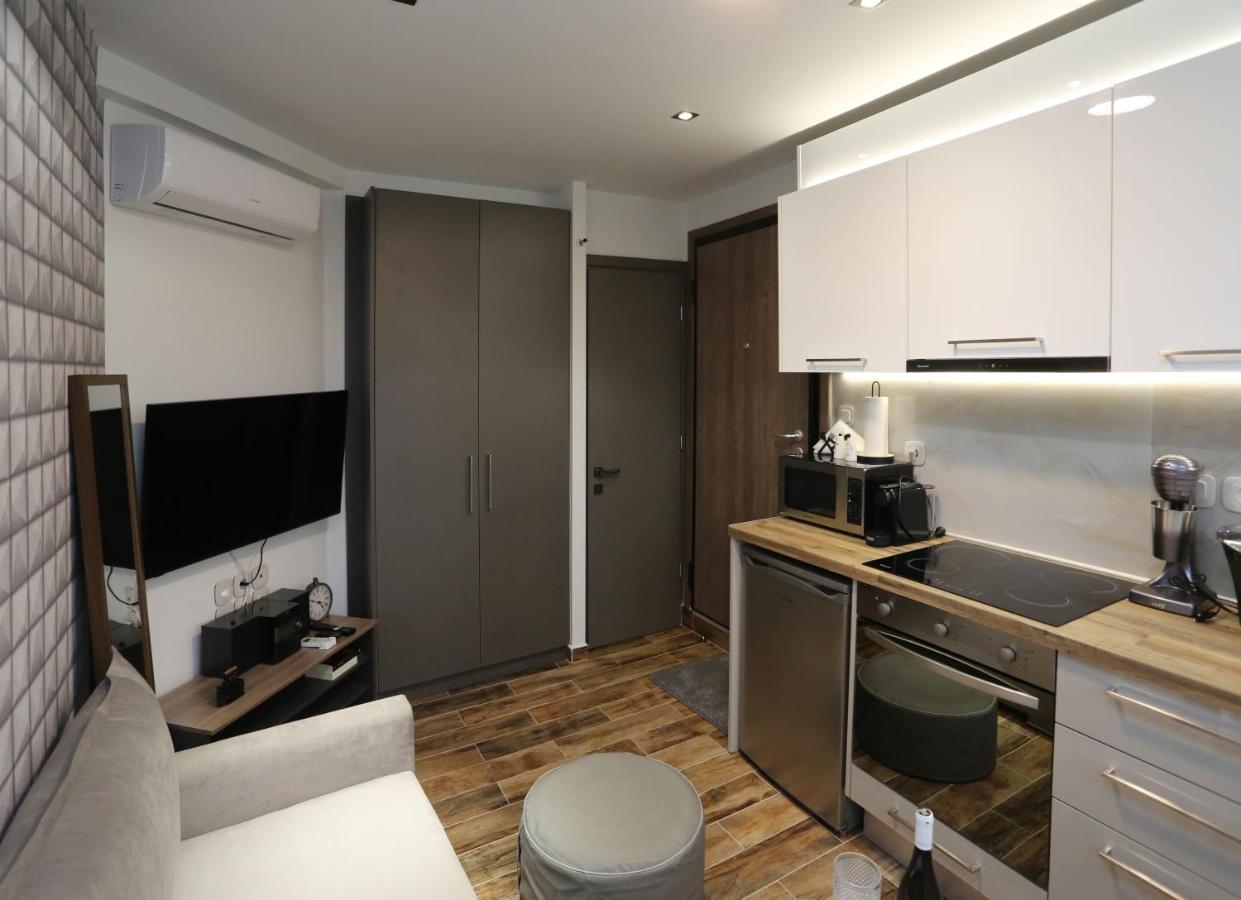 LA Larissa Luxury Apartments Dafne Extérieur photo