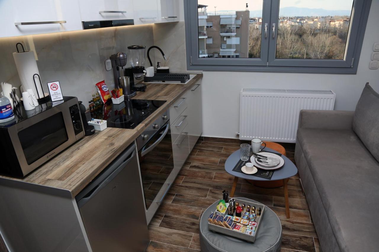 LA Larissa Luxury Apartments Dafne Extérieur photo
